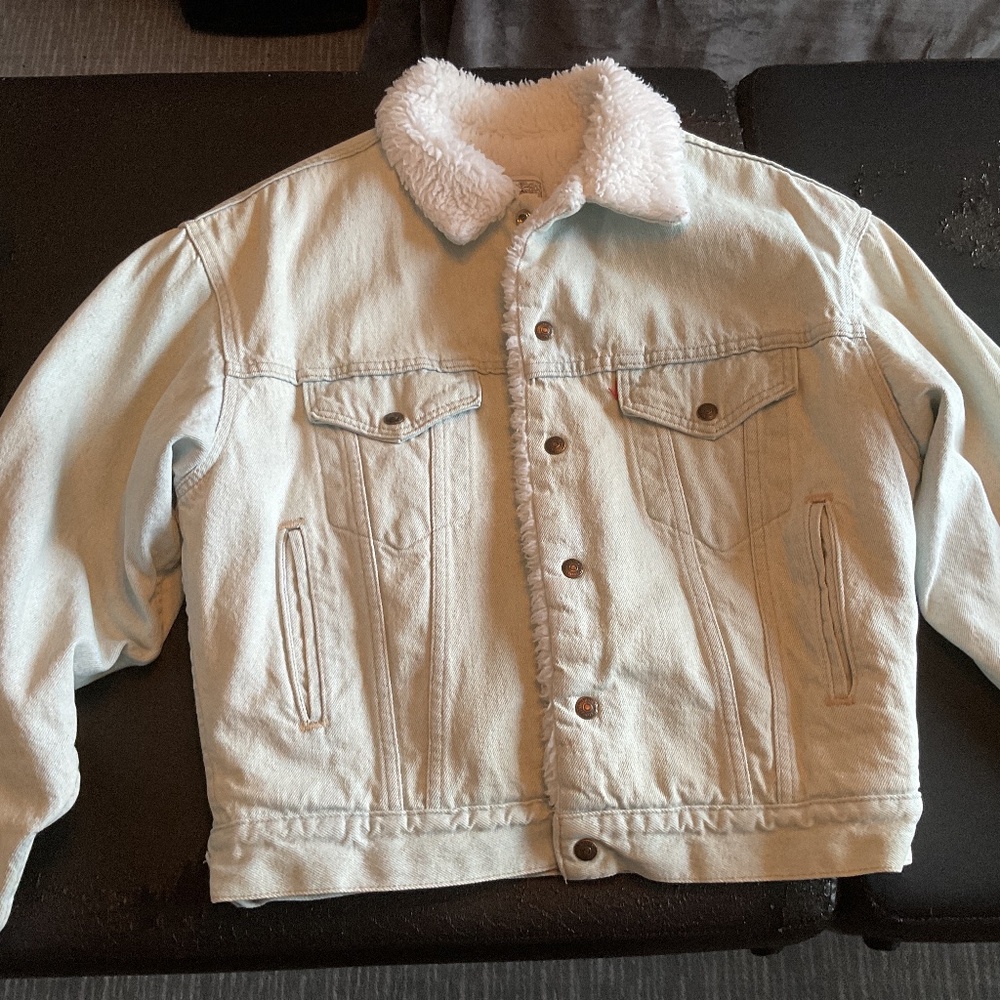 LEVI authentic orange tab sherpa lined denim jacket size small